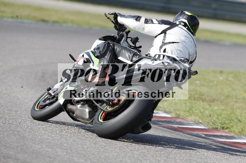 /45 10.08.2025 Plüss Moto Sport ADR/Freies Fahren/backside